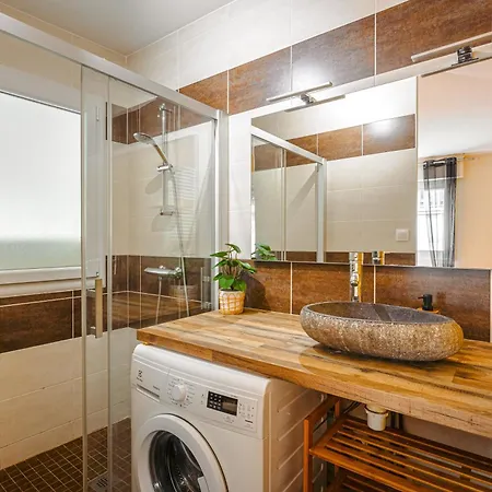 شقة Jungle Saintaise - Appartement, Hypercentre, Fibre, Tv 4k, Parking Prive Payant *