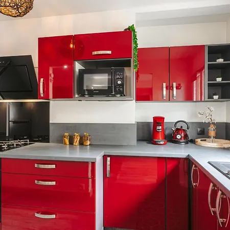 شقة Jungle Saintaise - Appartement, Hypercentre, Fibre, Tv 4k, Parking Prive Payant