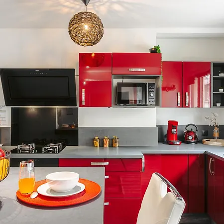 شقة Jungle Saintaise - Appartement, Hypercentre, Fibre, Tv 4k, Parking Prive Payant *